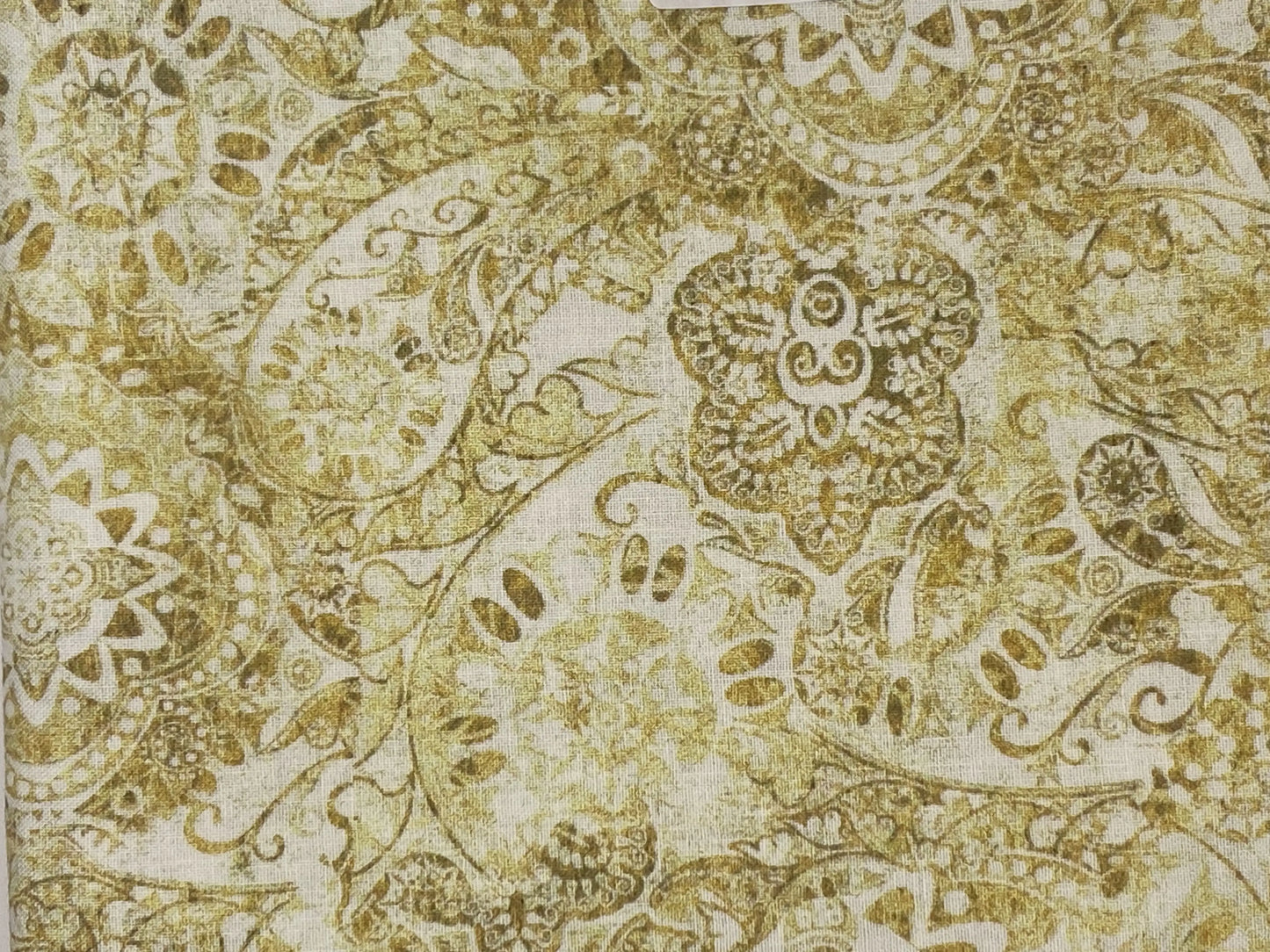 Tessuto Americano Dan Morris della QT Fabrics oro floreale, 100% cotone h 110 - 18,00€/mt
